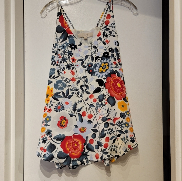 Loft Flowers Top Size Medium - Picture 1 of 3